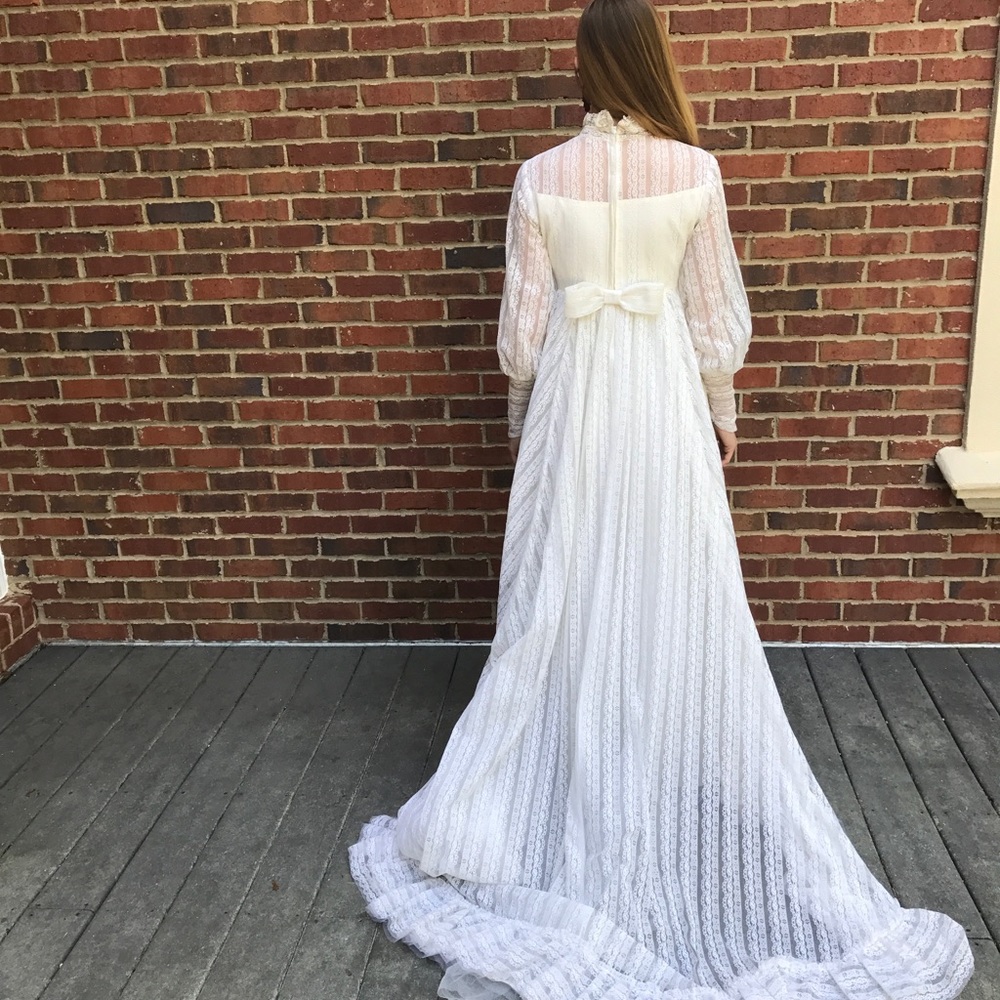 Unwedded Dress - Picture 3 of 3